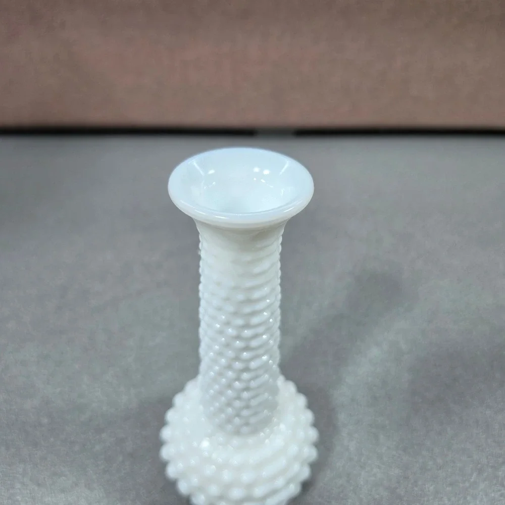 Fenton Hobnail Bud Vase Home Decor 6in‎ White Excellent Milk Glass Vintage